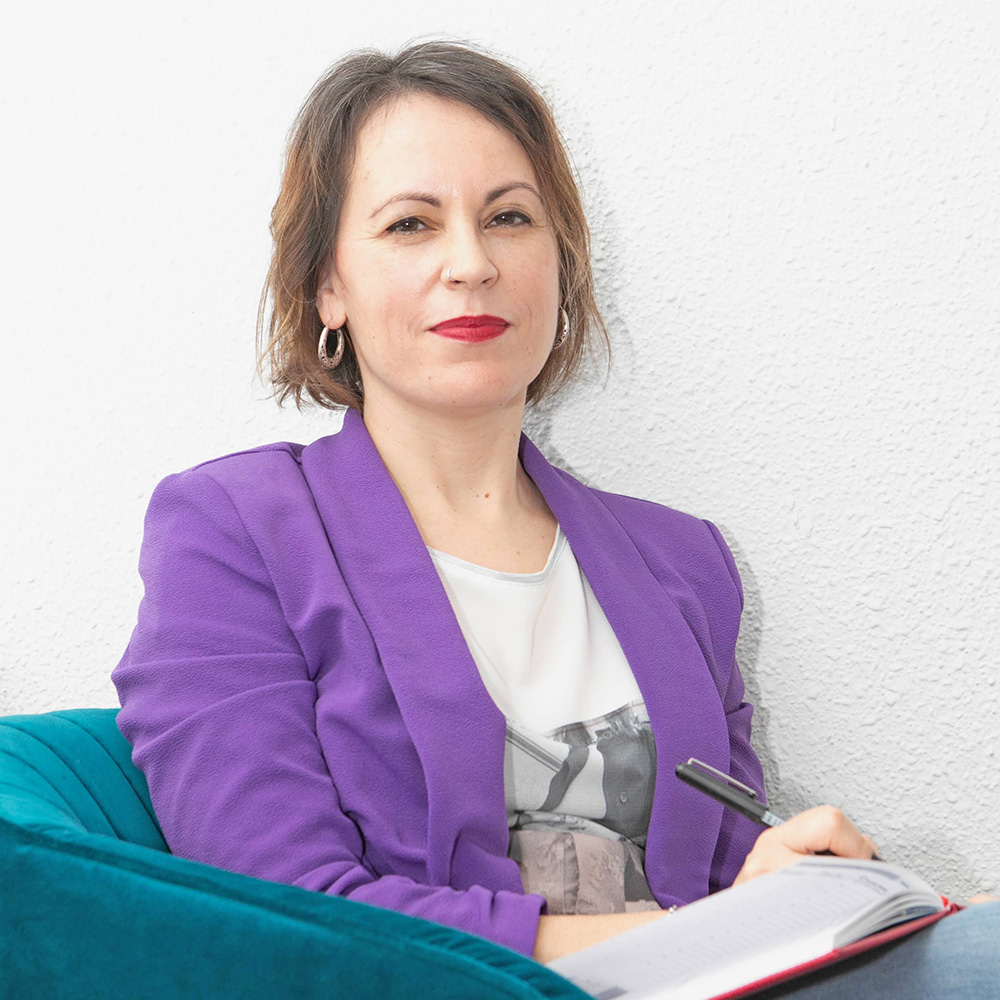 Patricia Sanz Valer. Psicoterapia y terapia ocupacional